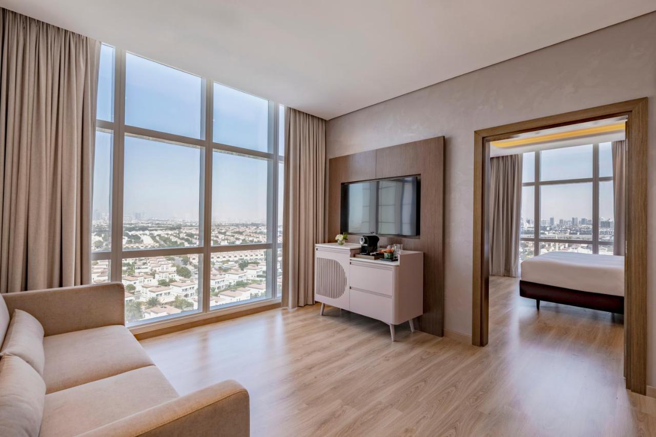 Movenpick Jumeirah Village Triangle دبي المظهر الخارجي الصورة Suite