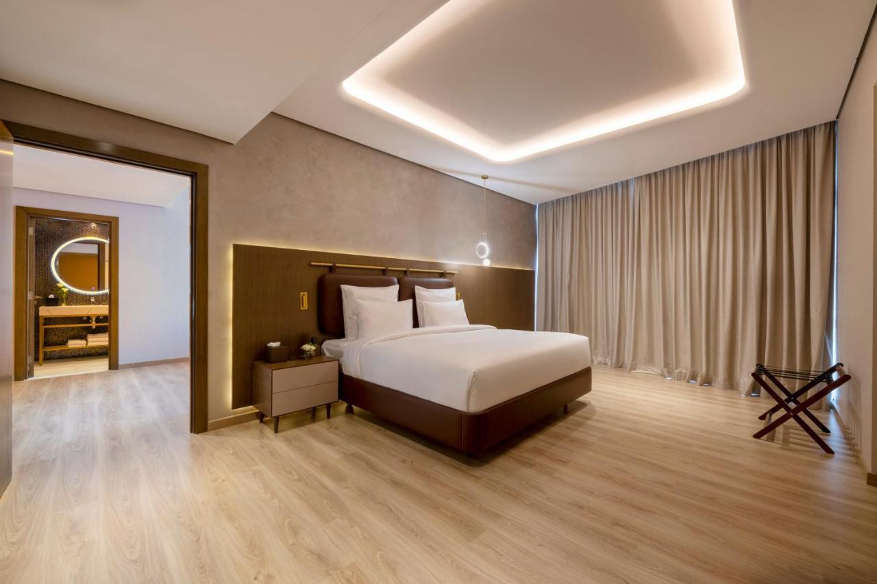 Movenpick Jumeirah Village Triangle دبي المظهر الخارجي الصورة Suite
