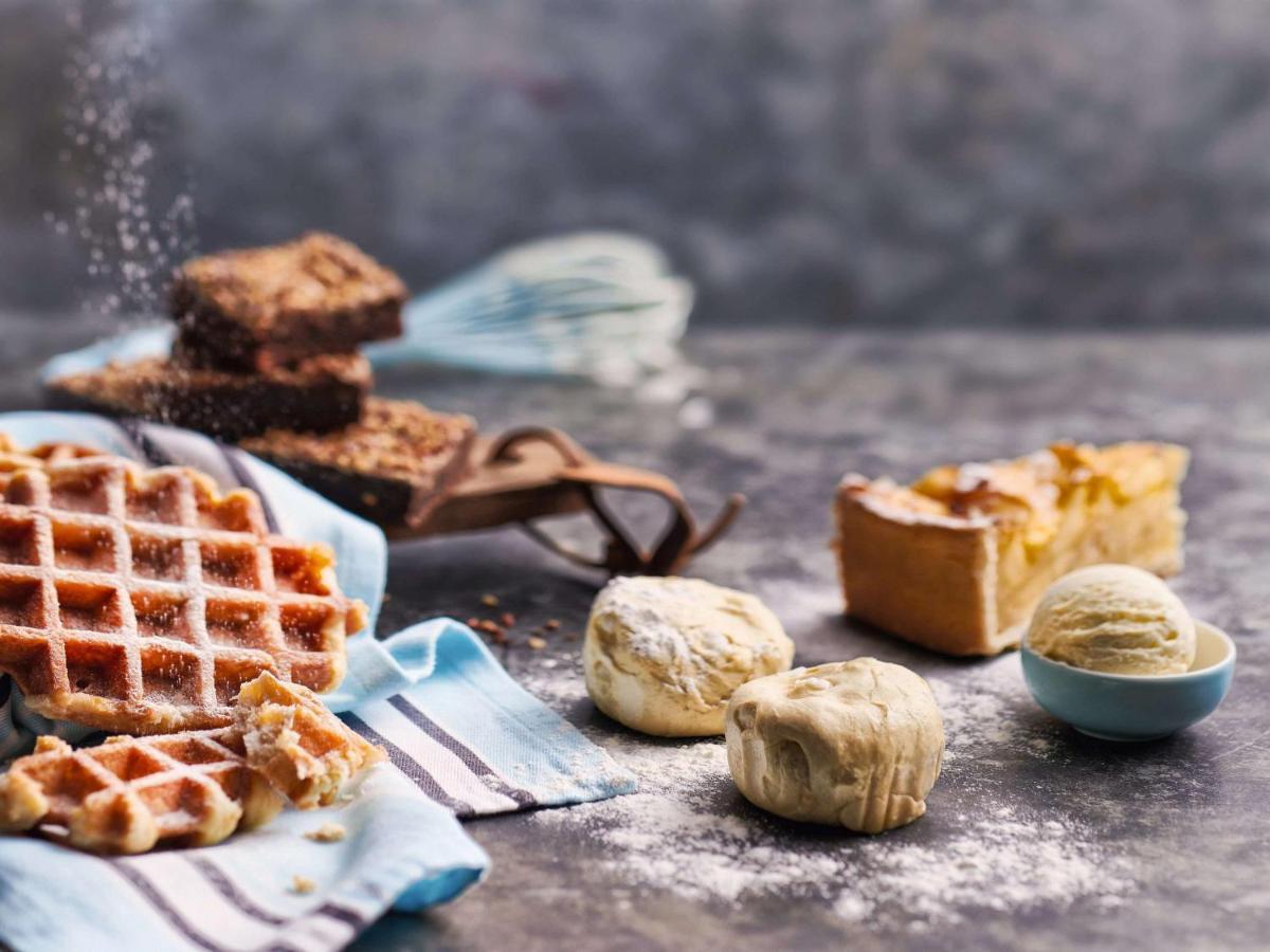 Movenpick Jumeirah Village Triangle دبي المظهر الخارجي الصورة Baking