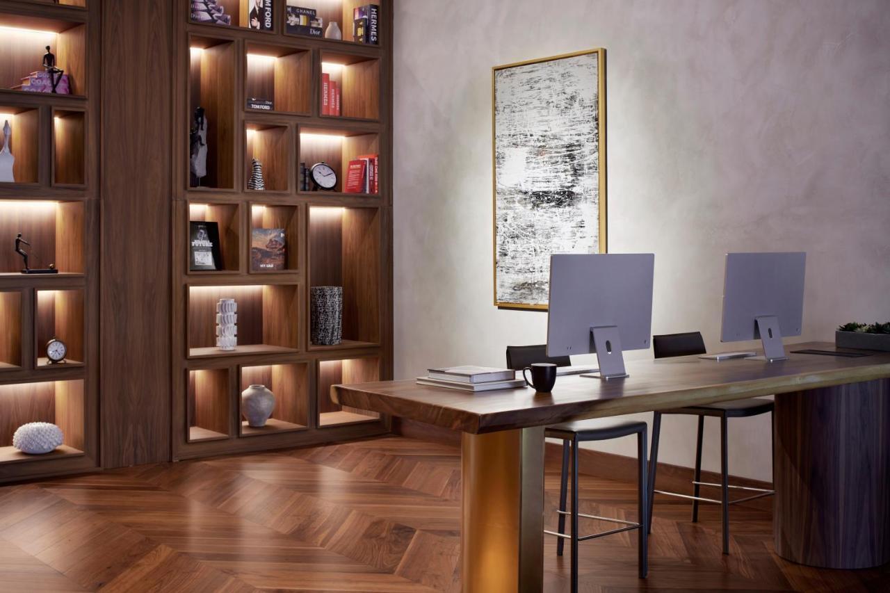 Movenpick Jumeirah Village Triangle دبي المظهر الخارجي الصورة The library at the hotel