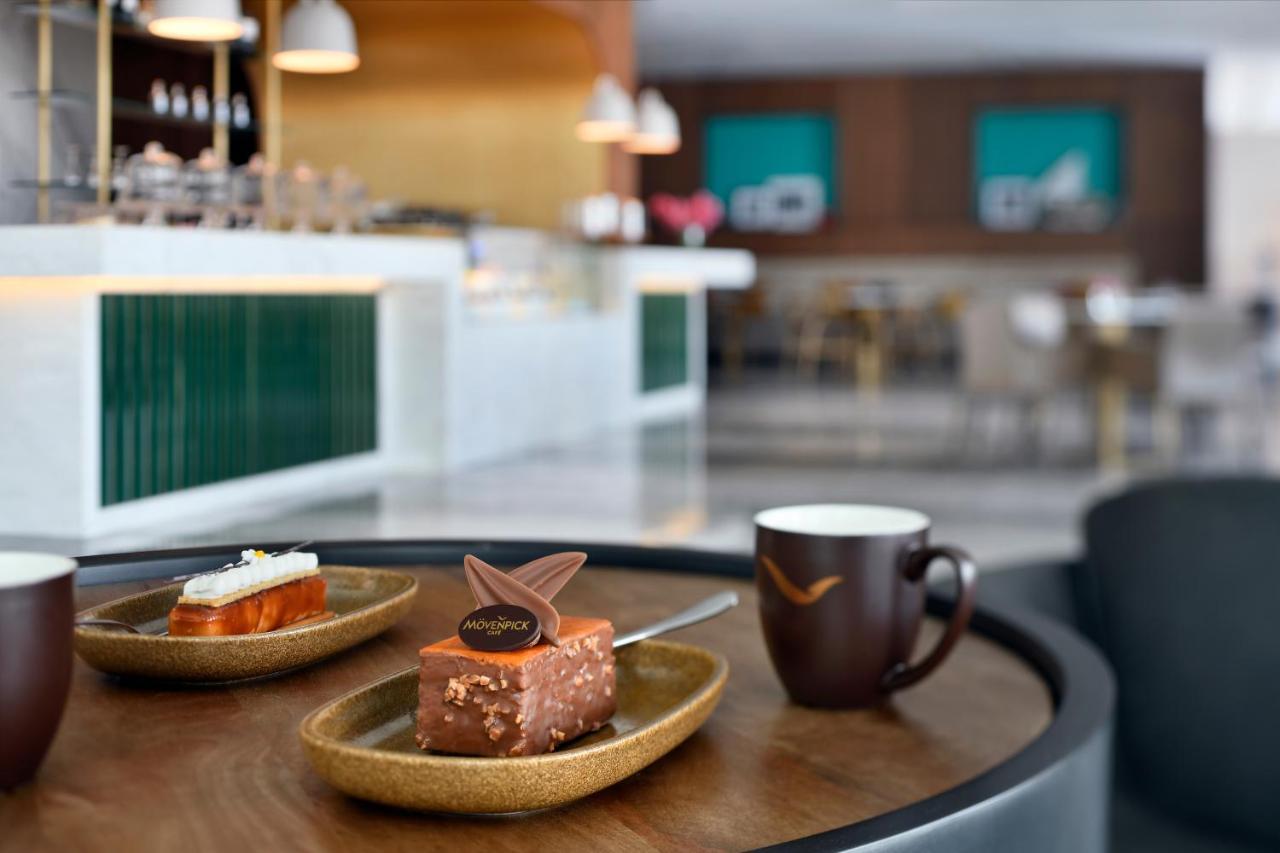 Movenpick Jumeirah Village Triangle دبي المظهر الخارجي الصورة The Lounge at London Heathrow Airport